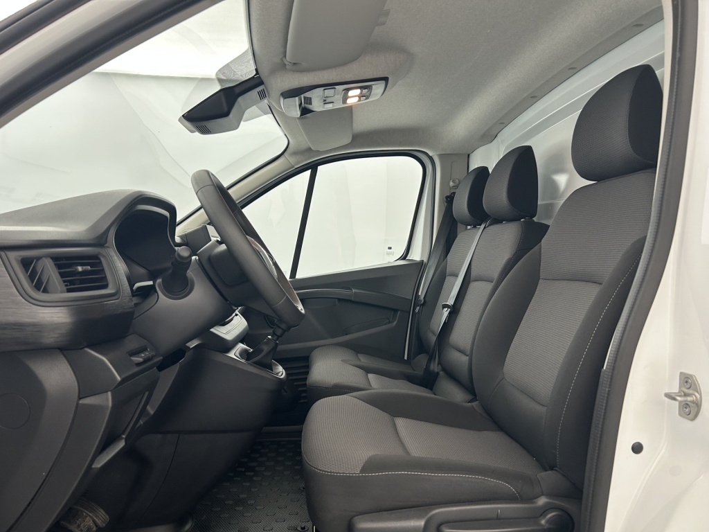RENAULT Trafic ADVANCE FG BLUE DCI 130 L1H1 3T GSR2 - ref: 6-2971x262605 - Photo 9