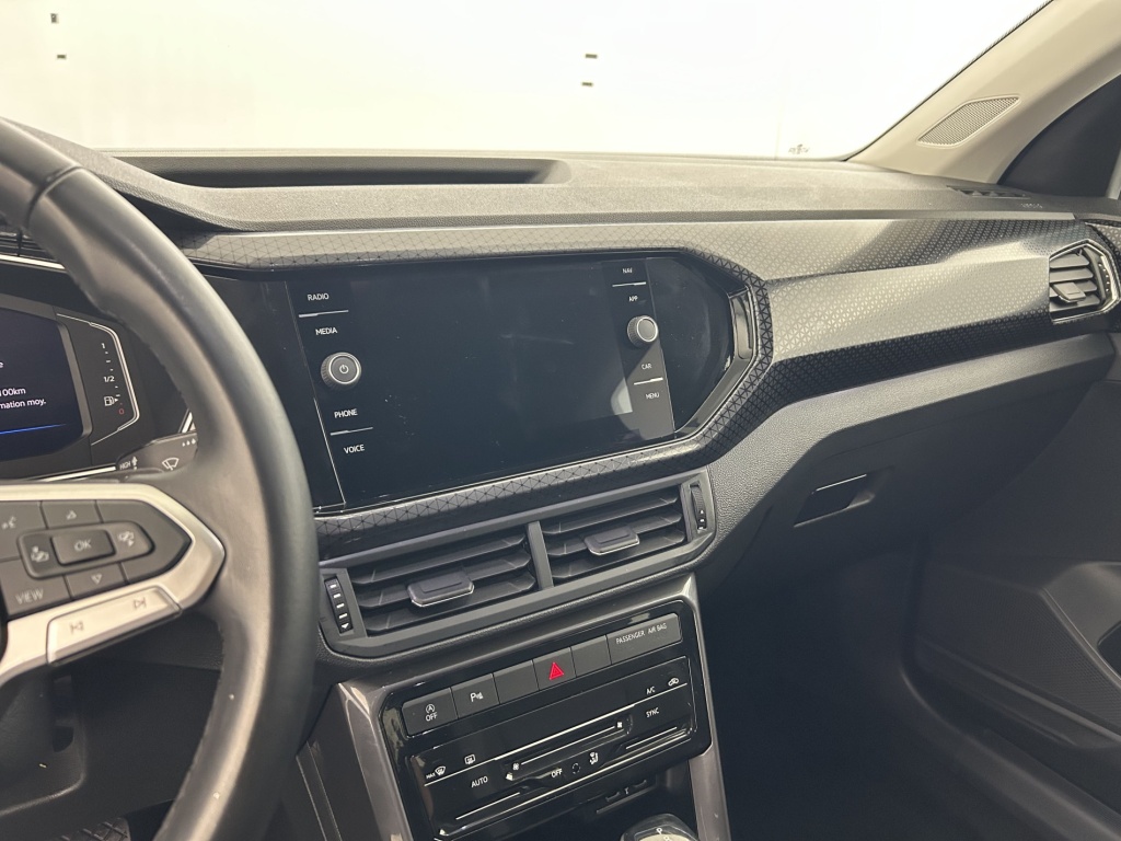 VOLKSWAGEN T-Cross R-Line Tech 1.0 TSI 110 Start/Stop DSG7 - ref: 6-2971x263274 - Photo 12