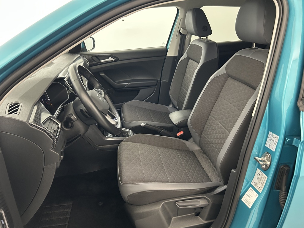 VOLKSWAGEN T-Cross R-Line Tech 1.0 TSI 110 Start/Stop DSG7 - ref: 6-2971x263274 - Photo 9