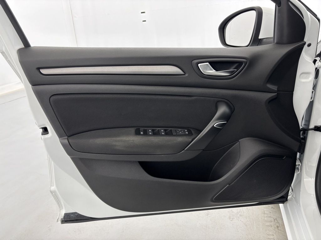 RENAULT Megane AIR NAV REVERSIBLE BLUE DCI 115 - ref: 6-2971x264841 - Photo 11