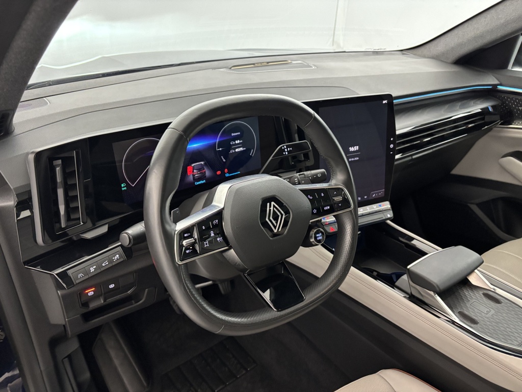 RENAULT Espace Iconic E-Tech hybrid 200 - ref: 6-2971x264863 - Photo 10
