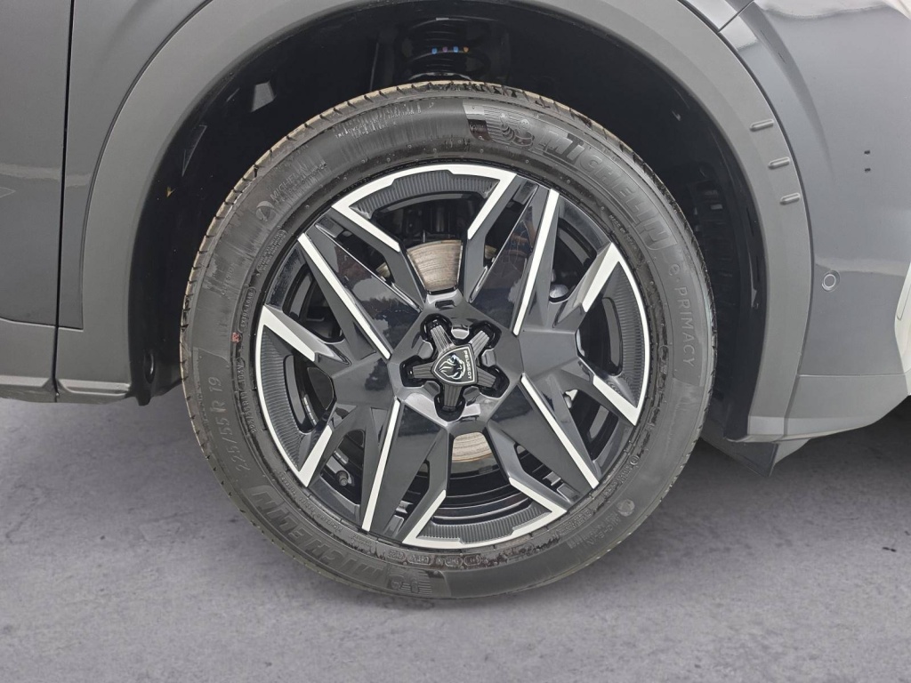 PEUGEOT 5008 GT Hybrid 145 ch e-DCS6 - ref: 6-2971x265374 - Photo 19