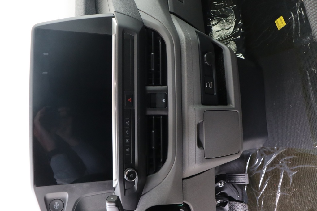 VOLKSWAGEN Transporter T7 LWB 3,3t 4Motion 2.0 TDI DSG 170 hp - ref: 7-27143 - Photo 12