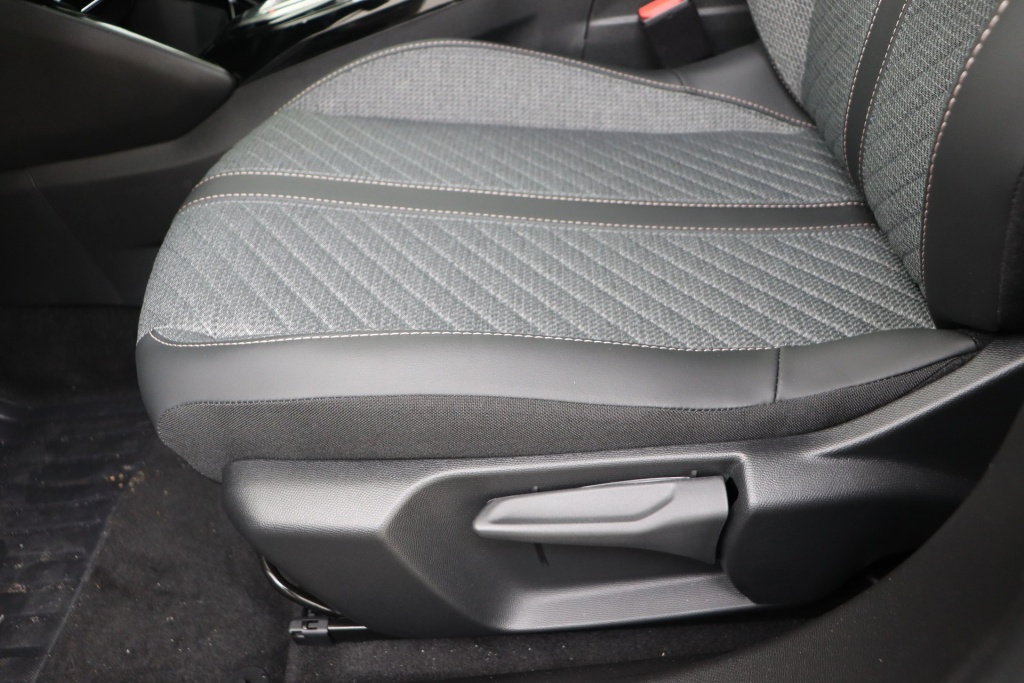 PEUGEOT 2008 Allure Hybrid 145 hp e-DSC6    - ref: 7-47727 - Photo 14