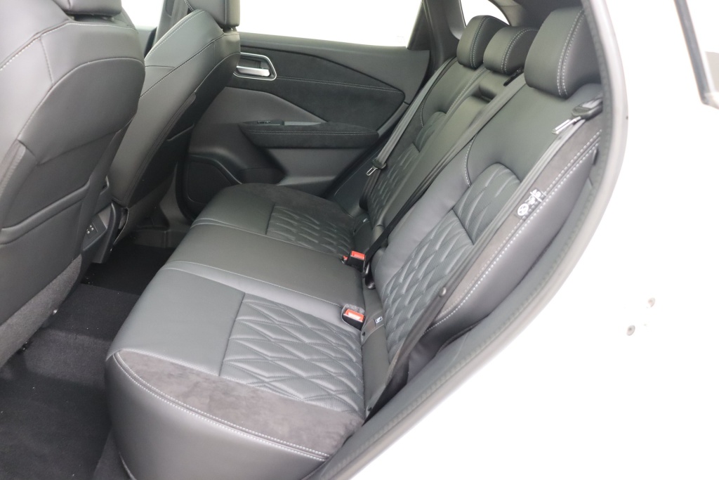 NISSAN Qashqai Tekna Plus 2Tone 1.3 158 hp CVT 2WD - ref: 7-49953 - Photo 13