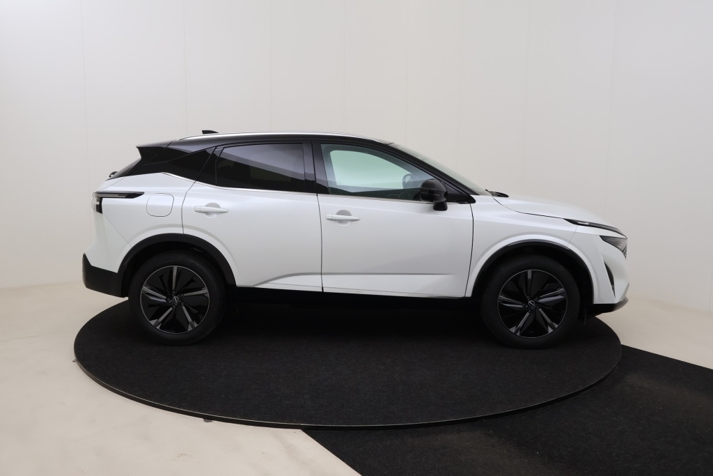 NISSAN Qashqai Tekna Plus 2Tone 1.3 158 hp CVT 2WD - ref: 7-49953 - Photo 4