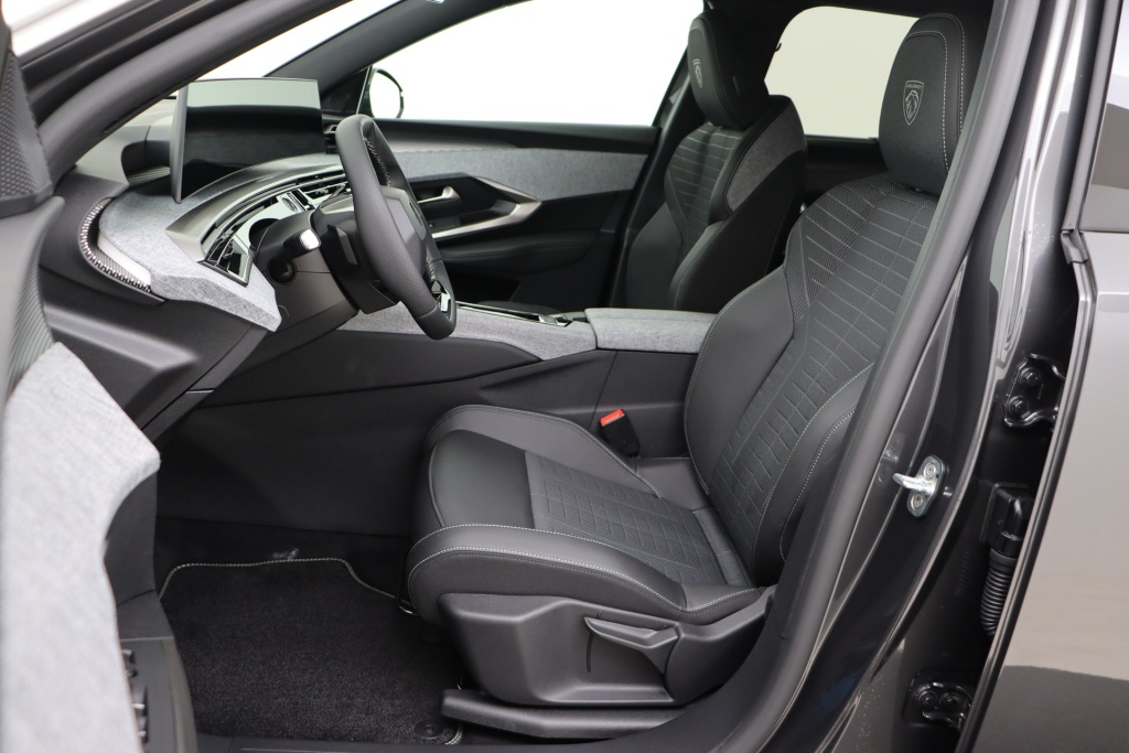 PEUGEOT 5008 GT Hybrid 145 hp e-DSC6 - ref: 7-51247 - Photo 12