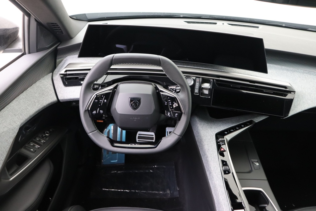 PEUGEOT 5008 GT Hybrid 145 hp e-DSC6 - ref: 7-51263 - Photo 11