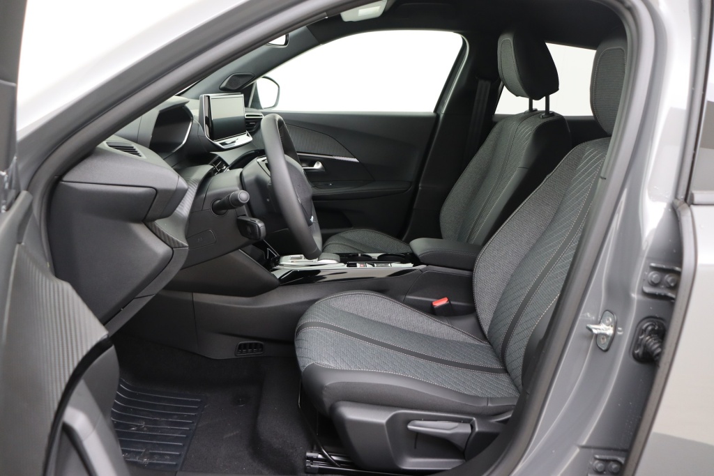 PEUGEOT 2008 Allure Hybrid 145 hp e-DSC6 - ref: 7-56921 - Photo 12