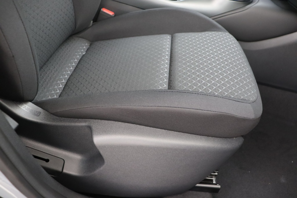 NISSAN Juke Acenta 1.6 Hybrid 143 hp AT 2WD - ref: 7-56953 - Photo 15