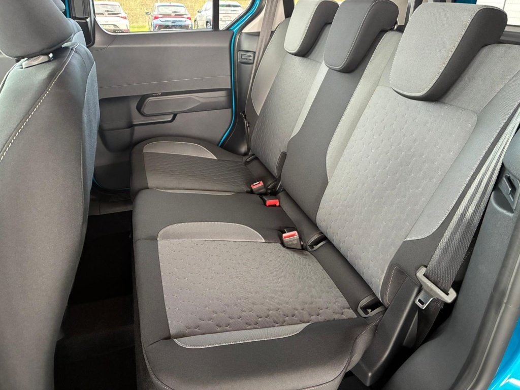 FORD Tourneo Titanium 1.0 EcoBoost (999cc) 92 kW - ref: 7-59115 - Photo 6