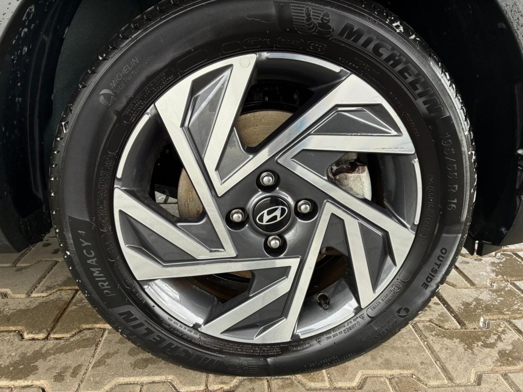 HYUNDAI Bayon Comfort 1.2 GDI 79 PS 5MT - ref: 7-60355 - Photo 11