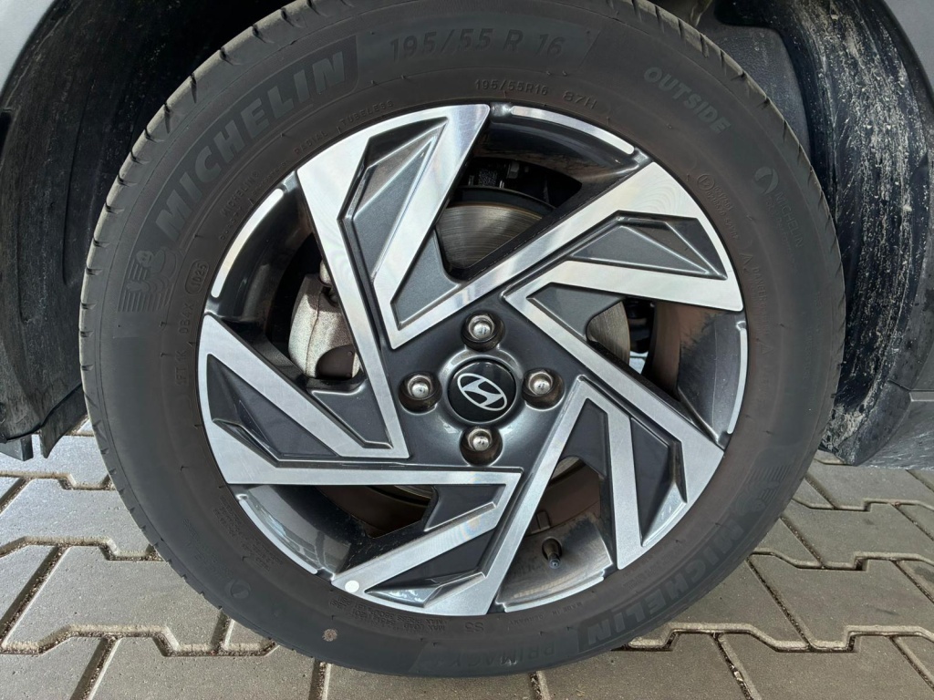 HYUNDAI Bayon Comfort 1.2 GDI 79 PS - ref: 7-60366 - Photo 11