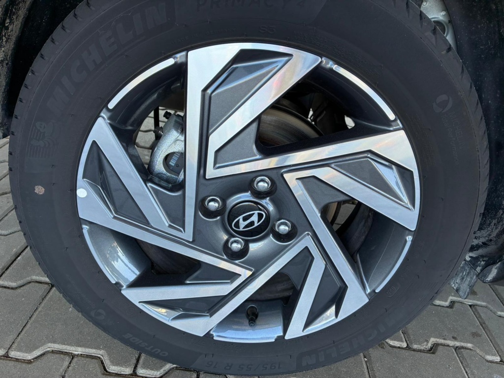 HYUNDAI Bayon Comfort 1.2 GDI 79 PS - ref: 7-60366 - Photo 13