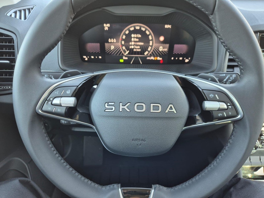 SKODA Karoq 1.5 Gasoline 150hp DSG - ref: 7-60756 - Photo 19