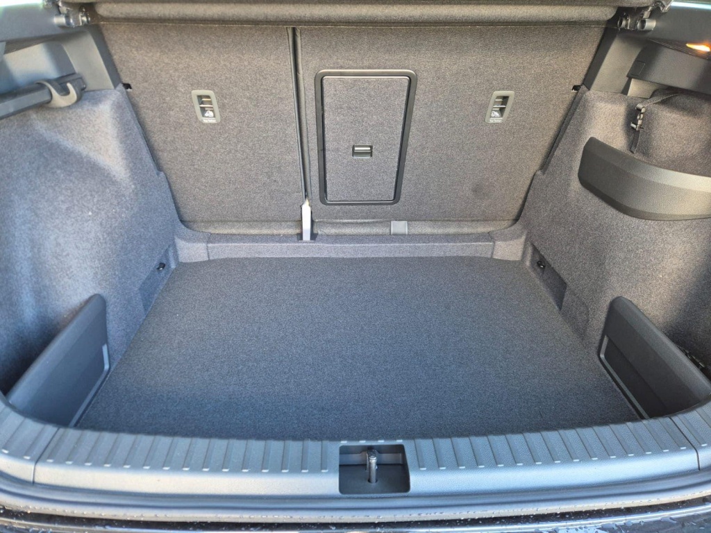 SKODA Karoq 1.5 Gasoline 150hp DSG - ref: 7-60756 - Photo 9