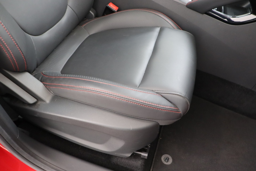 MG ZS Luxury  72 kWh FWD 156 hp - ref: 7-60930 - Photo 16