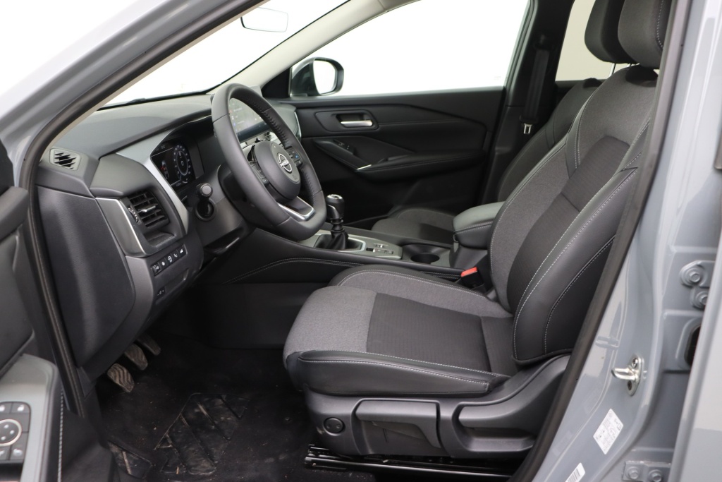 NISSAN Qashqai N-Connecta Winter Comfort (MY25) 1.3 DIG-T MHEV 140 hp MT - ref: 7-61183 - Photo 13