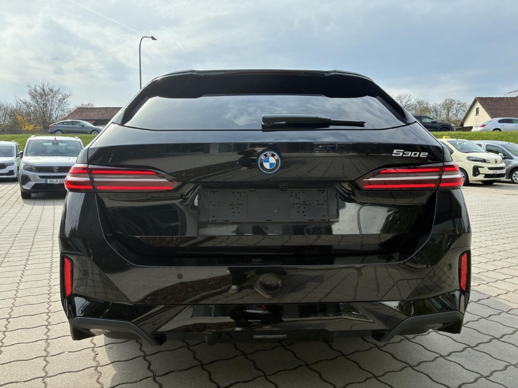 BMW 530 5er - 530 e M Sport (EURO 6e) 2.0 Plugin Hybrid (Benzin) 190hp - ref: 7-61208 - Photo 6