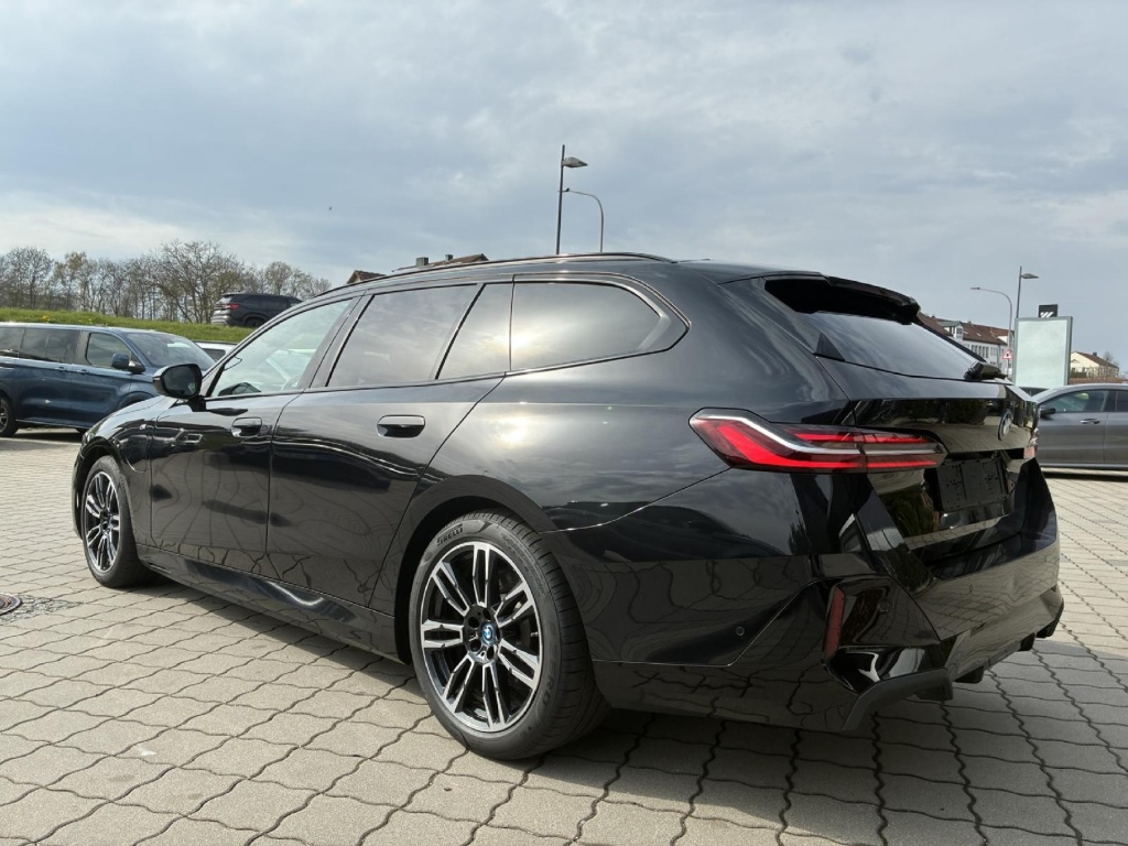 BMW 530 5er - 530 e M Sport (EURO 6e) 2.0 Plugin Hybrid (Benzin) 190hp - ref: 7-61208 - Photo 7