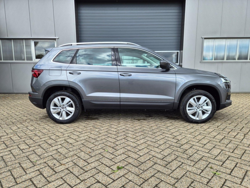 SKODA Karoq 1.5 Gasoline 150hp DSG - ref: 7-61415 - Photo 6