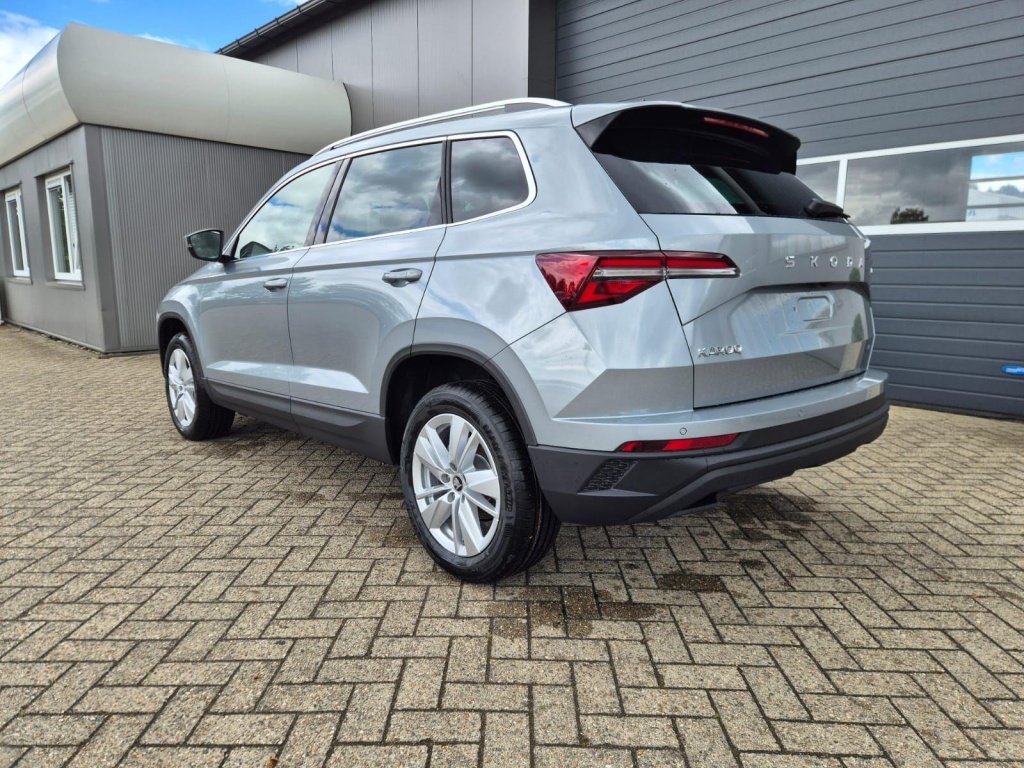 SKODA Karoq 1.5 Gasoline 150hp DSG - ref: 7-61416 - Photo 3
