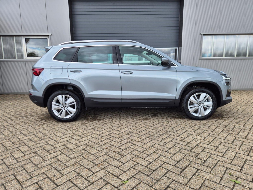 SKODA Karoq 1.5 Gasoline 150hp DSG - ref: 7-61416 - Photo 6