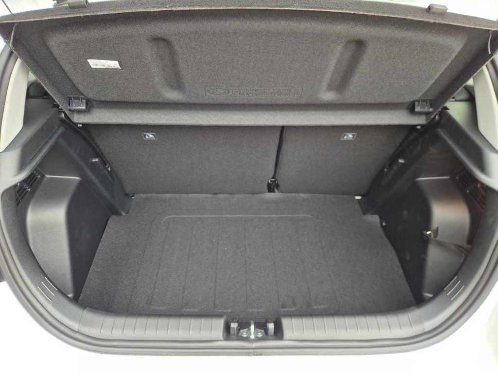 HYUNDAI i20 1.0 Gasoline 90hp - ref: 7-61636 - Photo 9