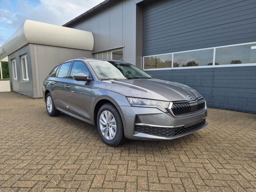 SKODA Octavia Combi 1.5 Gasoline 150hp DSG - ref: 7-61892 - Photo 7