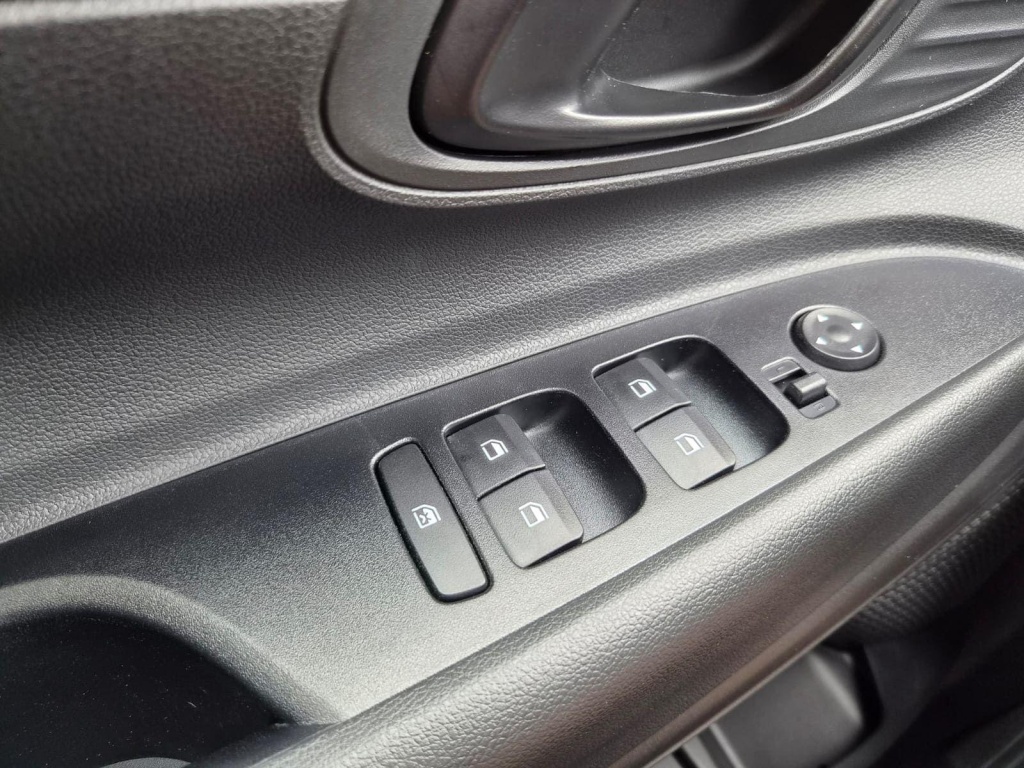 HYUNDAI i20 1.0 Gasoline 90hp - ref: 7-62946 - Photo 13