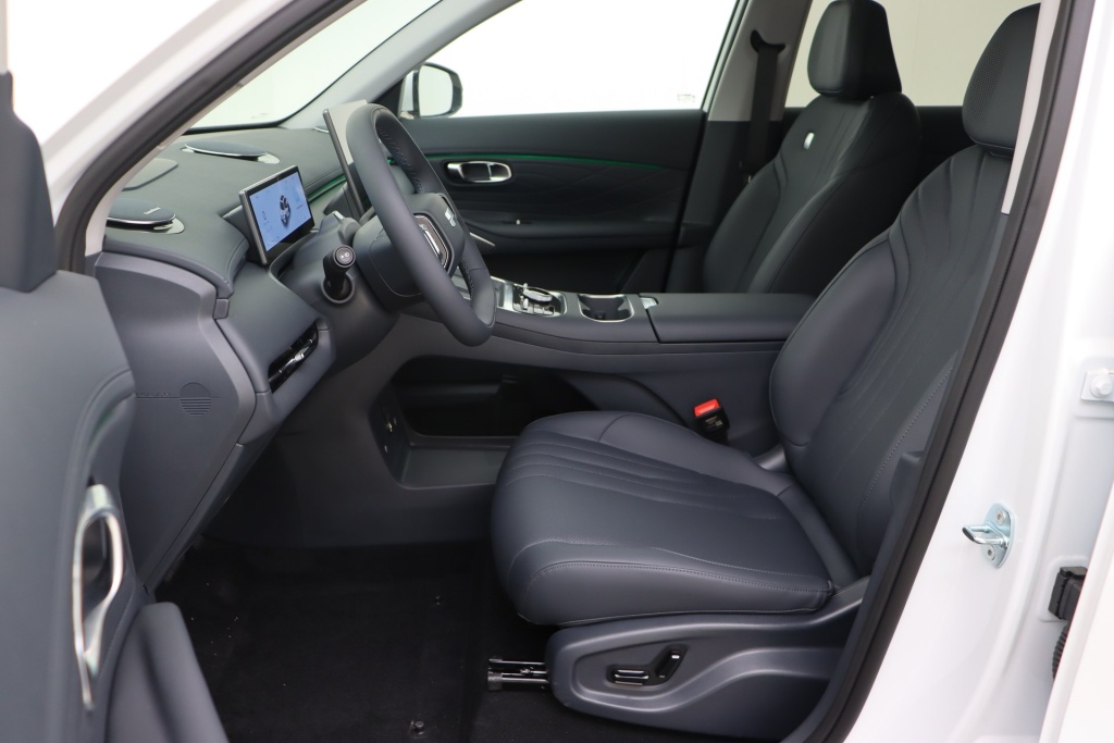 GEELY Starray Launch Edition 1,5 PHEV 257 hp - ref: 7-63150 - Photo 13