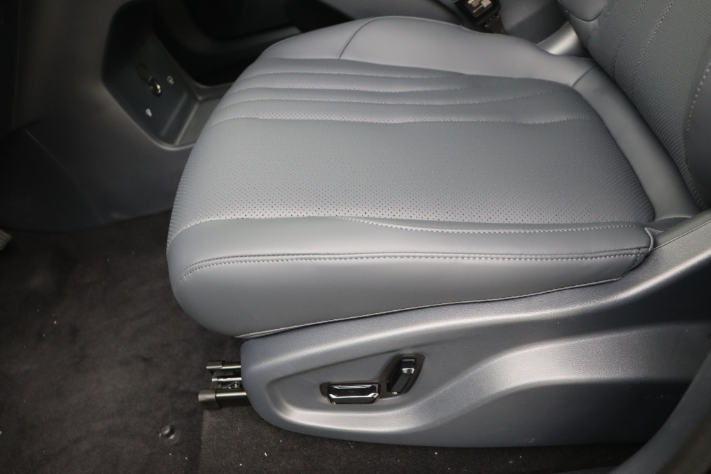 GEELY Starray Launch Edition 1,5 PHEV 257 hp - ref: 7-63153 - Photo 14