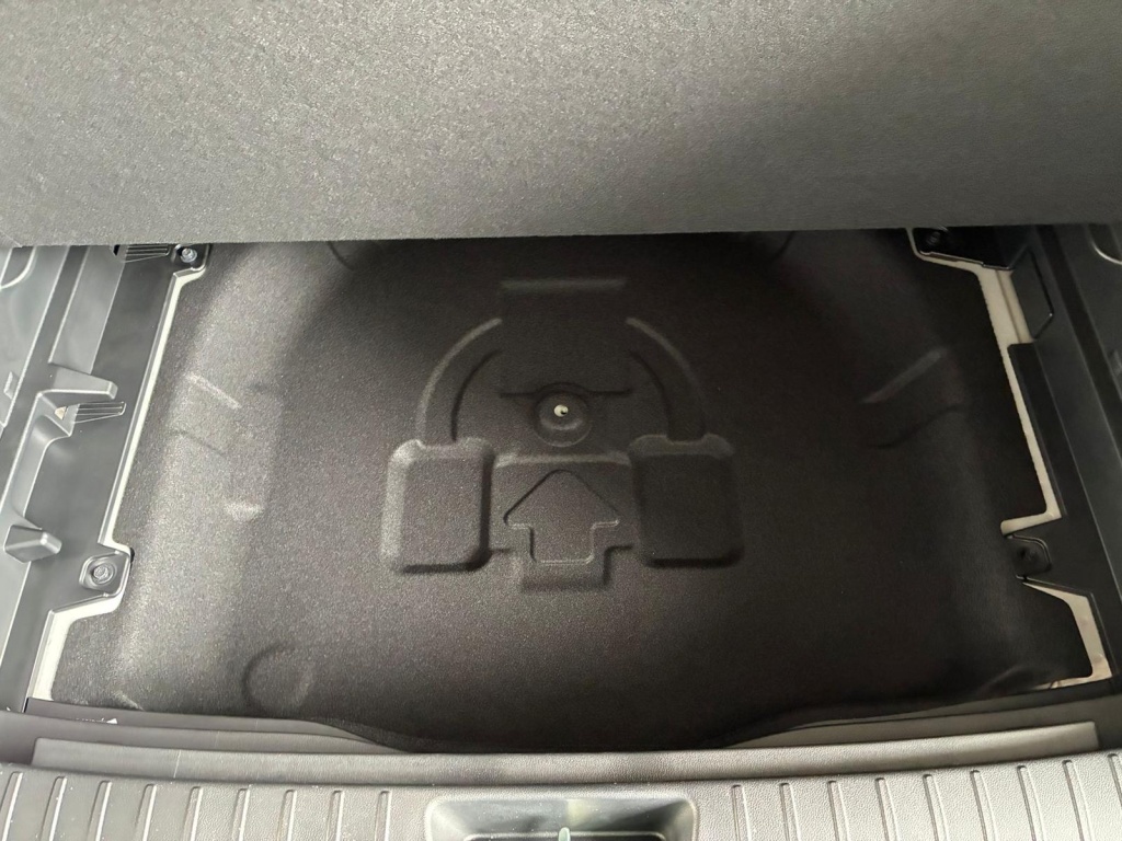 HYUNDAI Kona Comfort Plus 1.6 T-GDI (turbo) DCT 4WD - ref: 7-63350 - Photo 9