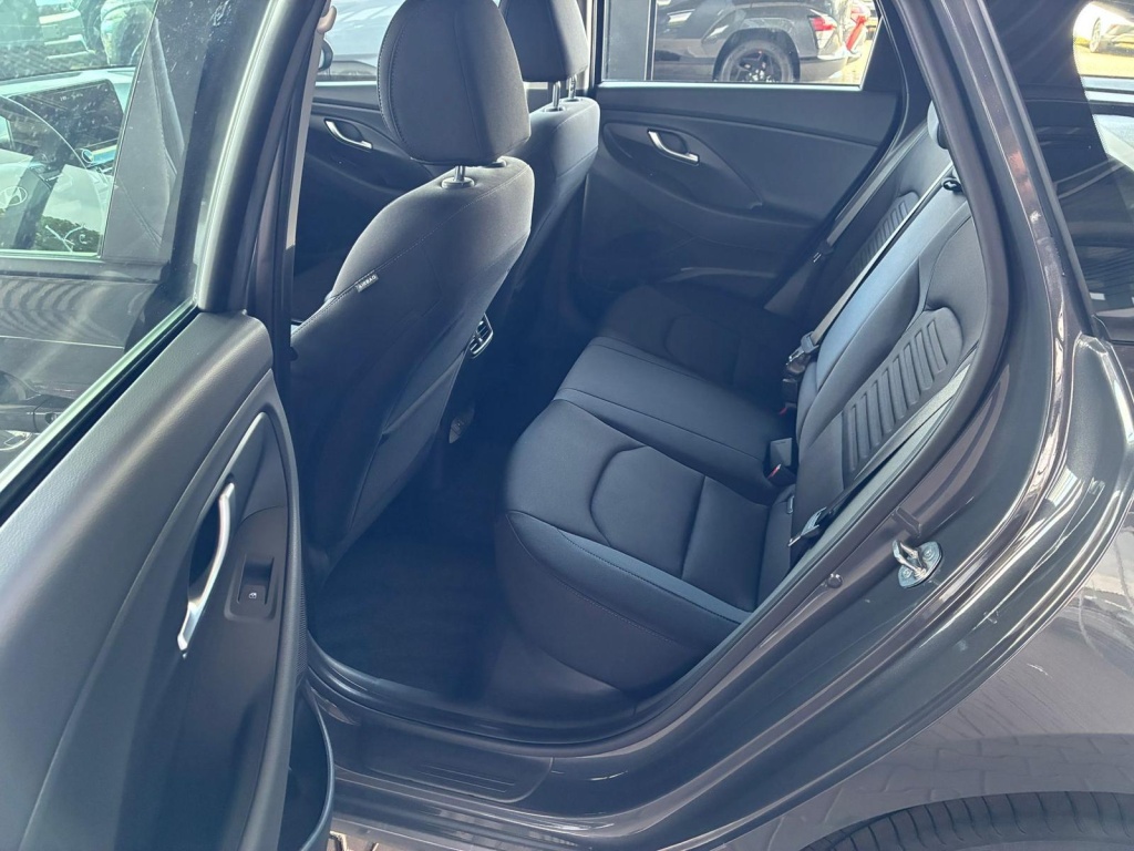 HYUNDAI i30 Comfort 1.0 TGDI - ref: 7-64442 - Photo 6