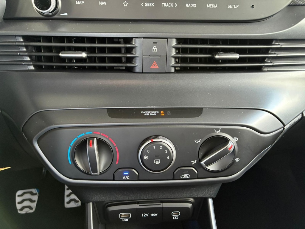 HYUNDAI Bayon Blackline 6MT - ref: 7-65963 - Photo 15