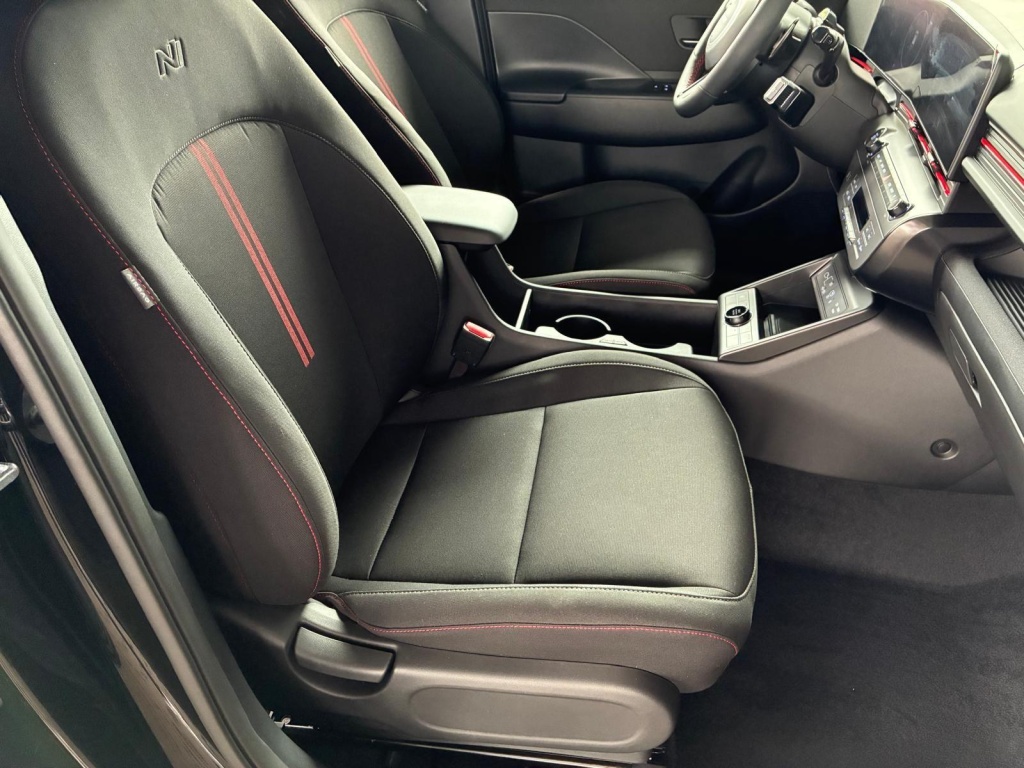 HYUNDAI Kona N-Line 1,6 T-GDI DCT 179 PS - ref: 7-66025 - Photo 9