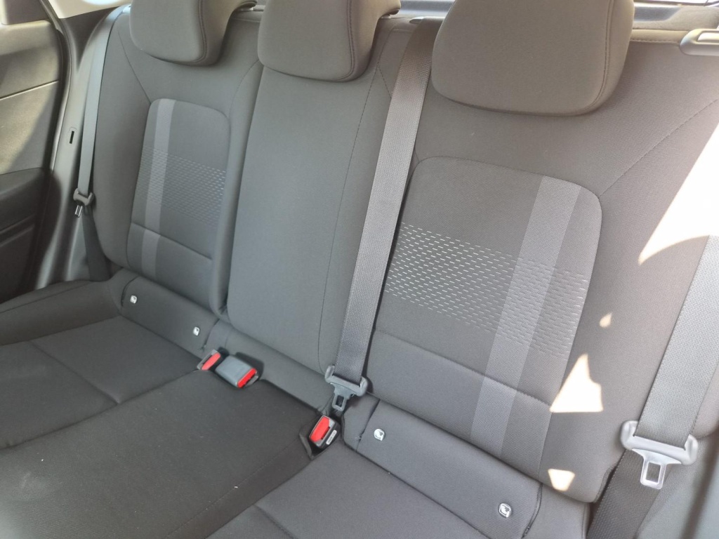 HYUNDAI i20 Trend 1.0 Gasoline 90hp - ref: 7-66548 - Photo 11