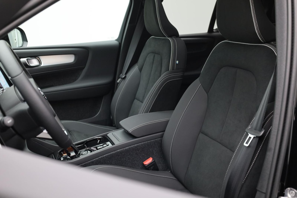 VOLVO XC40 Black Edition Plus 2.0 Gasoline 197hp - ref: 7-66582 - Photo 19