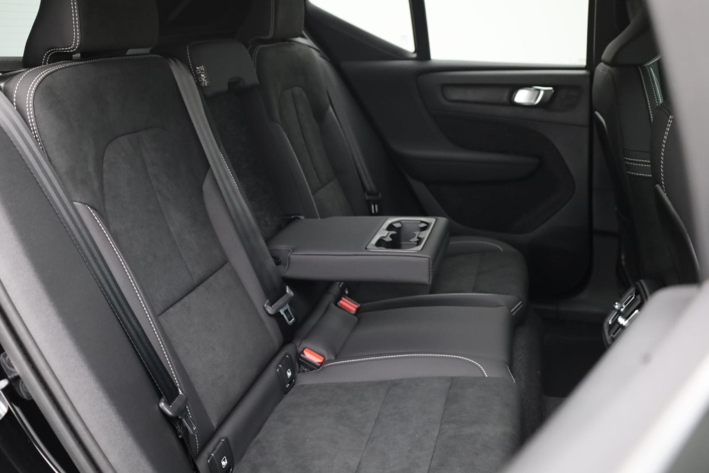 VOLVO XC40 Black Edition Plus 2.0 Gasoline 197hp - ref: 7-66583 - Photo 18