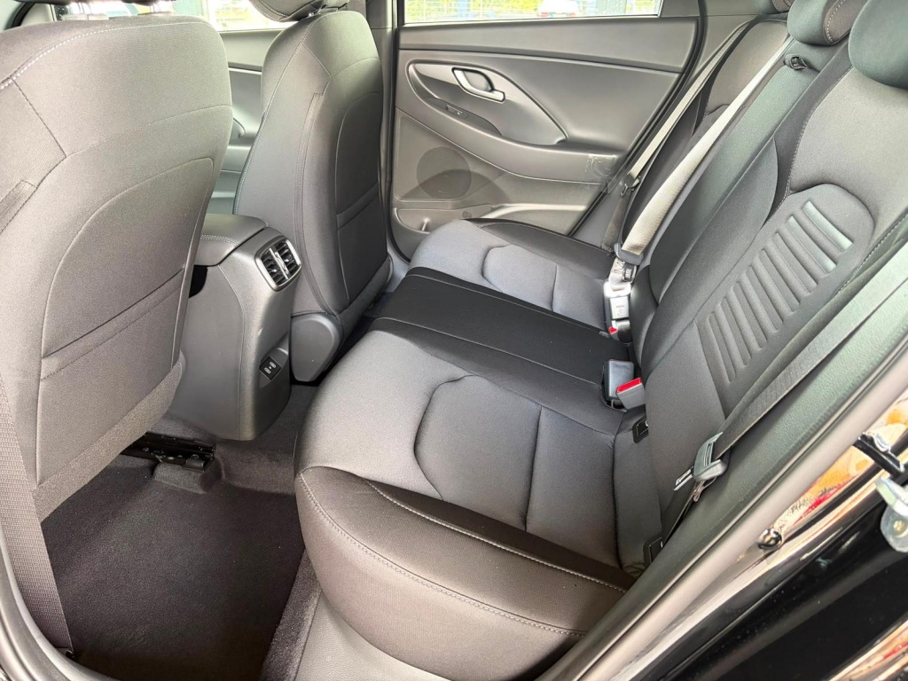 HYUNDAI i30 Comfort Plus 1.0 TGDI DCT - ref: 7-67121 - Photo 6
