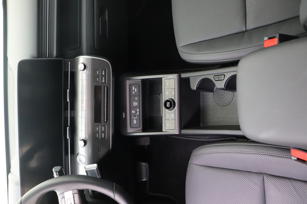 HYUNDAI Kona Shine 17 65 kWh 214 - ref: 7-68340 - Photo 12