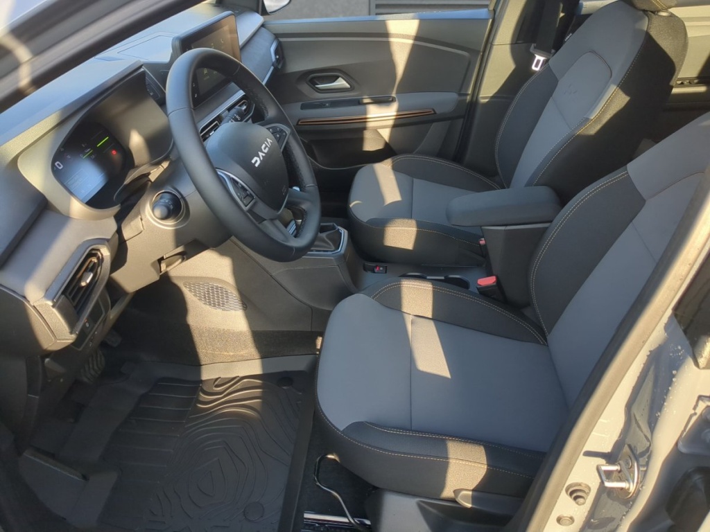 DACIA Jogger Extreme+ 5-Sitzer Full-Hybrid 140 - ref: 7-68716 - Photo 4
