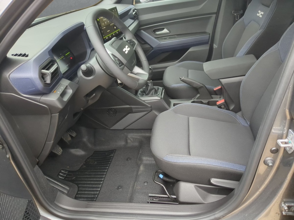 DACIA Duster Expression TCe 140 - ref: 7-68733 - Photo 4