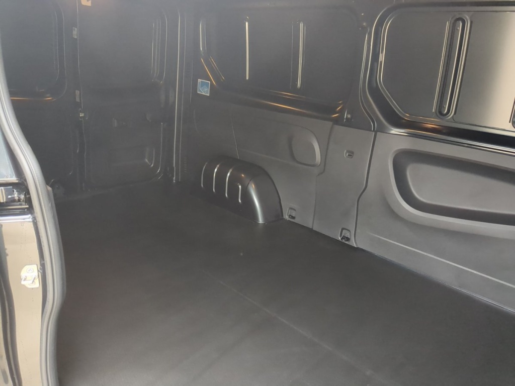 RENAULT Trafic Extra L2H1 dCi 170 AT9 3.0t - ref: 7-68778 - Photo 6