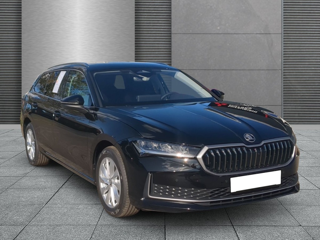 SKODA Superb Selection 2.0 TDI 110 kW DSG - ref: 7-68818 - Photo 1
