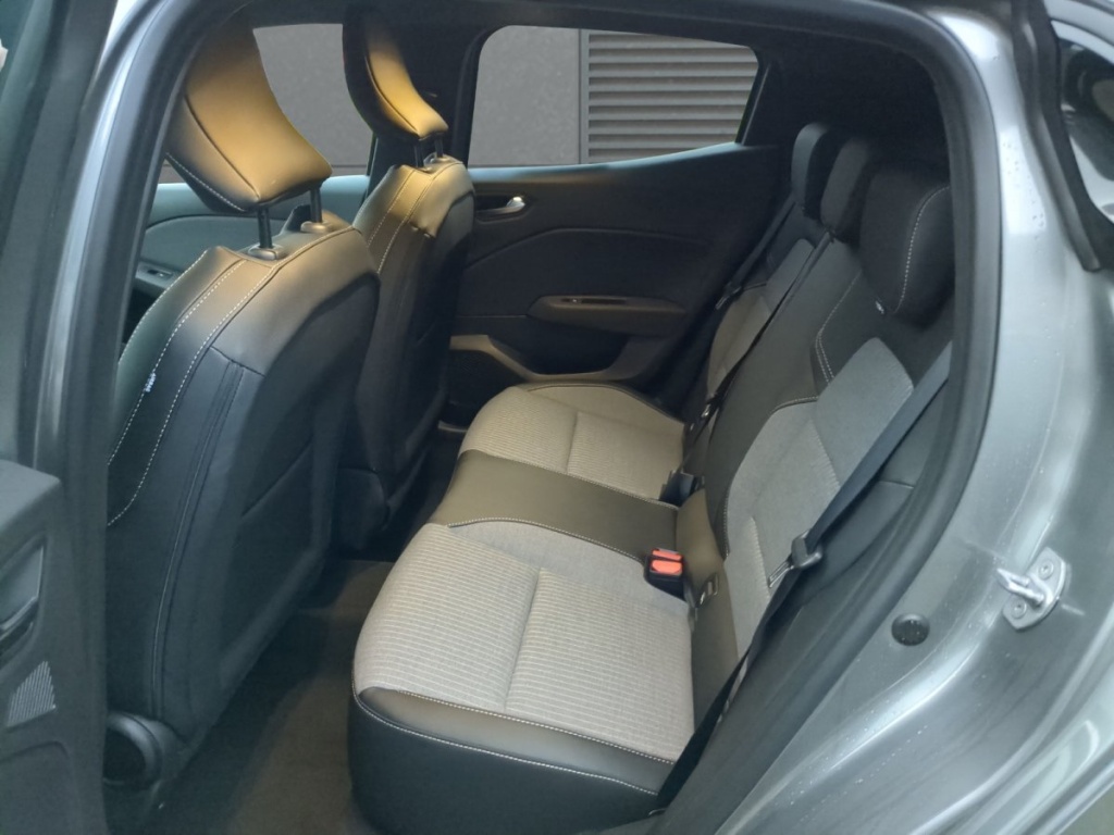 RENAULT Clio Techno TCe 90 X-Tronic Autom. - ref: 7-68943 - Photo 6