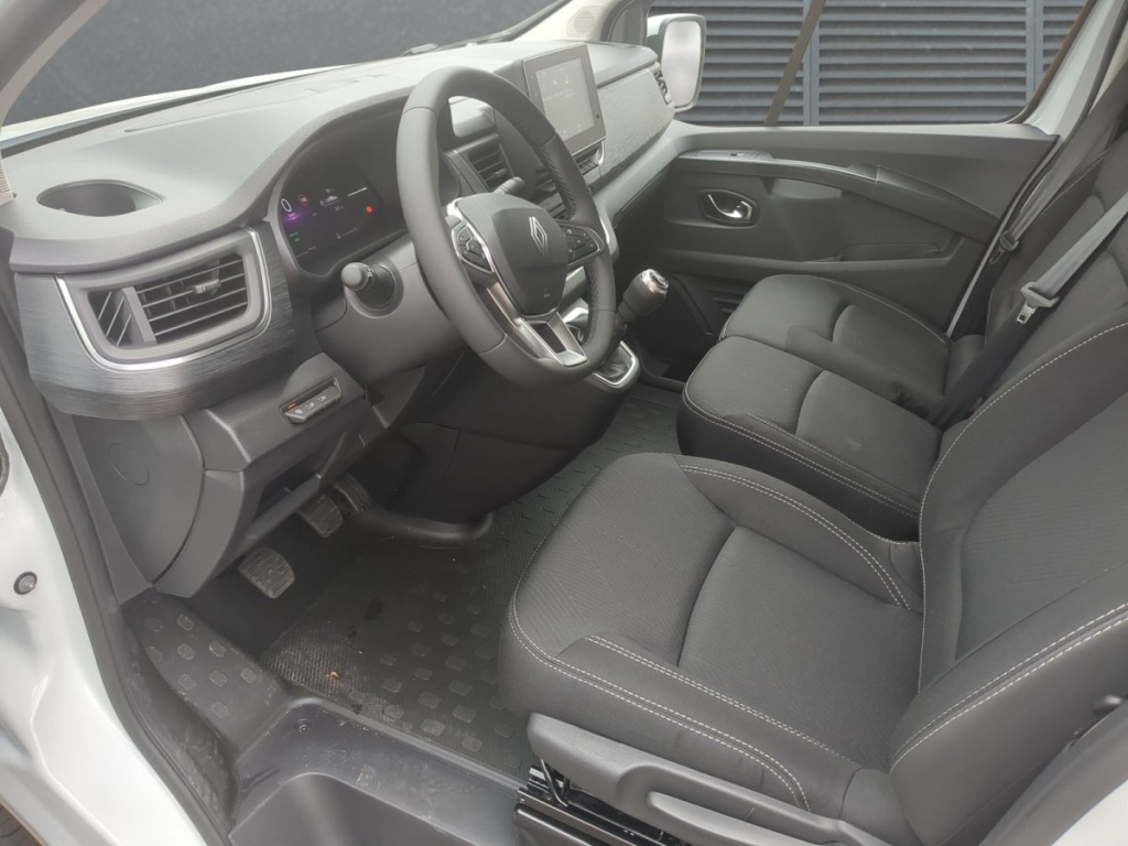 RENAULT Trafic Extra L2H1 3,0t dCi 150 - ref: 7-69357 - Photo 4