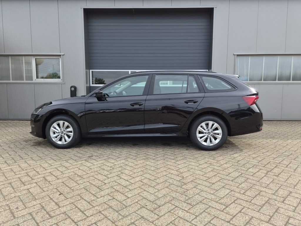 SKODA Octavia Combi 1.5 Gasoline 150hp DSG - ref: 7-69427 - Photo 2