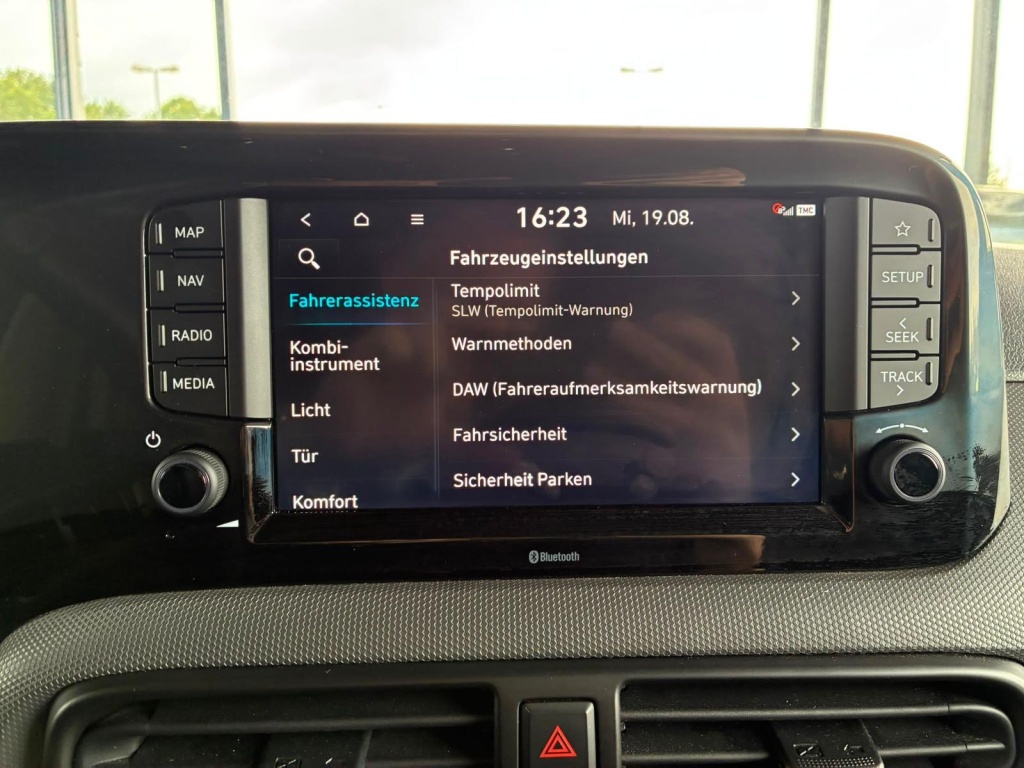HYUNDAI i10 Comfort MPI 1.0 63PS - ref: 7-69480 - Photo 17