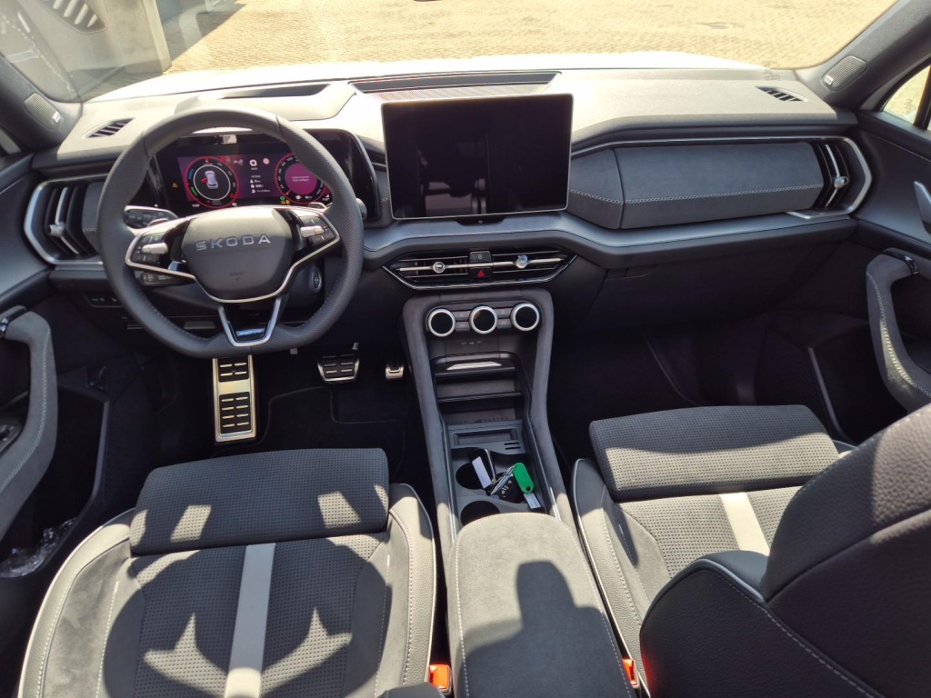SKODA Kodiaq Sportline 1.5 Plug-in Hybrid Gasoline 204hp DSG - ref: 7-69516 - Photo 15